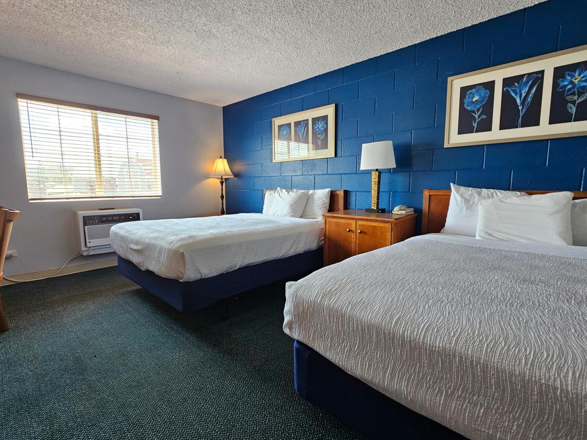 Motel 1st Choice Of 2*