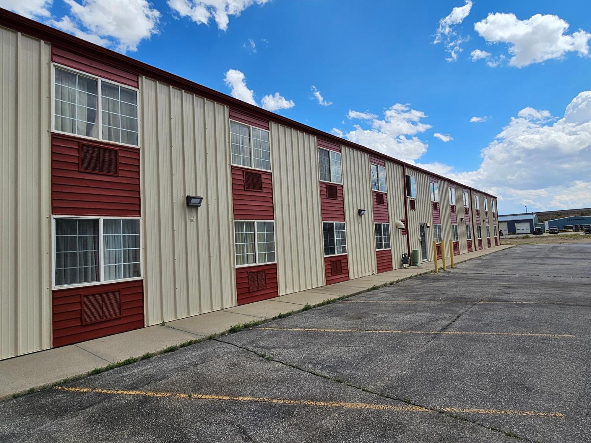 Motel 1st Choice Of 2*