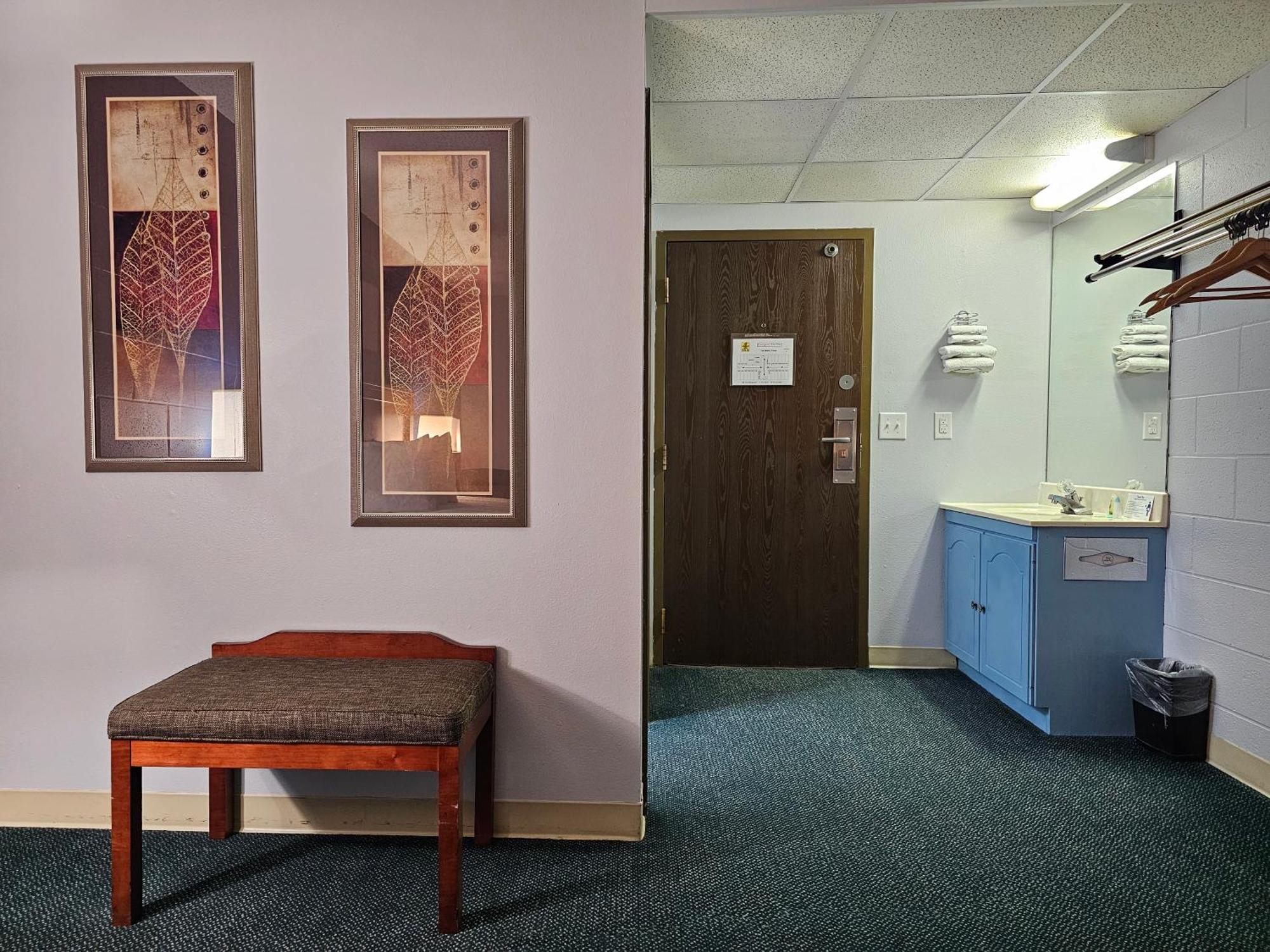 Motel 1st Choice Of Rawlins